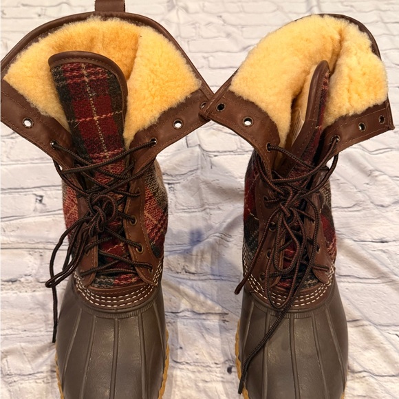 Women's Bean Boots, 10" Shearling-Lined Duck Boots - Picture 7 of 10